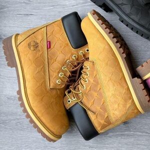 Timberland Men's Tan Boots Diamond Plate Classic Waterproof Series Tan